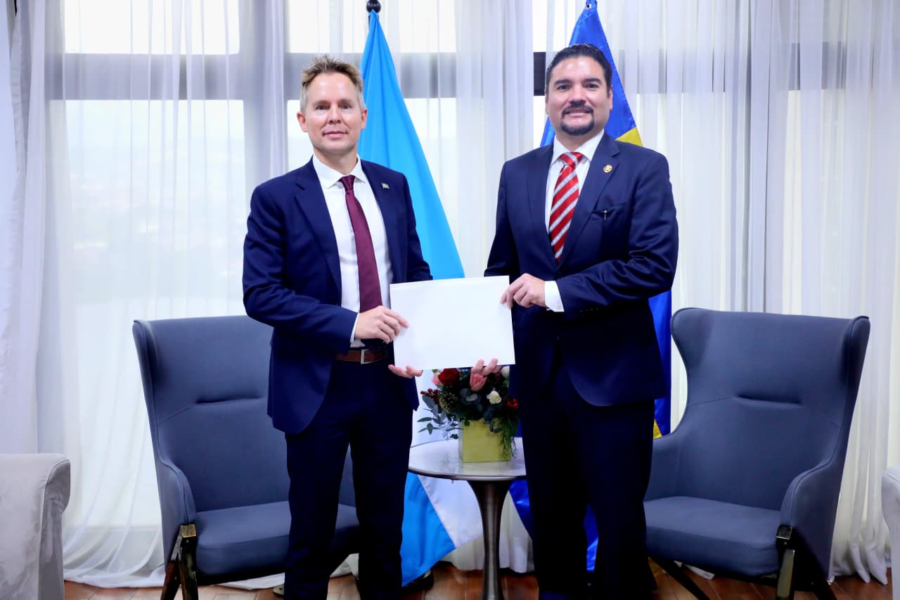 Canciller Javier Bu Soto recibe Copias de Estilo del Embajador de Suecia concurrente para Honduras